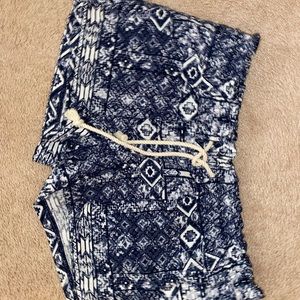 Roxy drawstring size small navy shorts !!! NWOT
